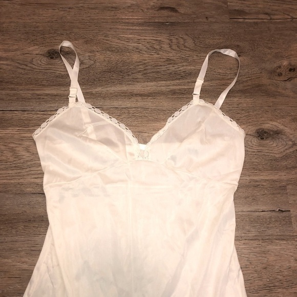 vtg Lace Trimmed Long Nightgown Slip Ribbon Straps Front Slit Sz Small - Picture 3 of 9